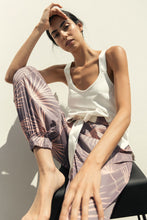 Cargar imagen en el visor de la galería, pijama satin loungewear
